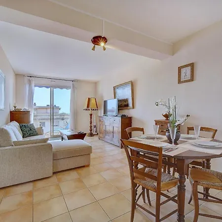 Immogroom - Terrace- Parking - Quiet Place - Congressbeaches Apartment *