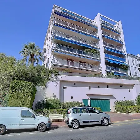 Apartmán Upstays - 1 Bedroom -terrace - Sea View - Parking *