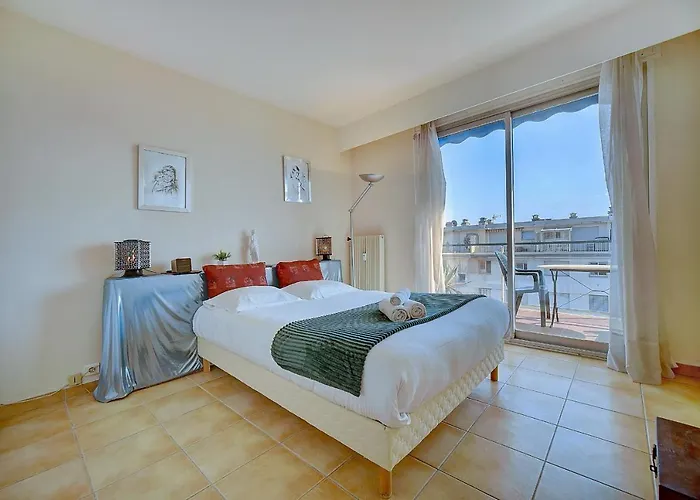 Immogroom - Terrace- Parking - Quiet Place - Congressbeaches Apartament