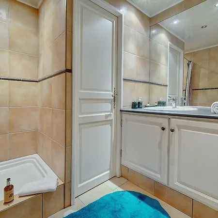 Upstays Sea View Terrace 60m2 דירה *